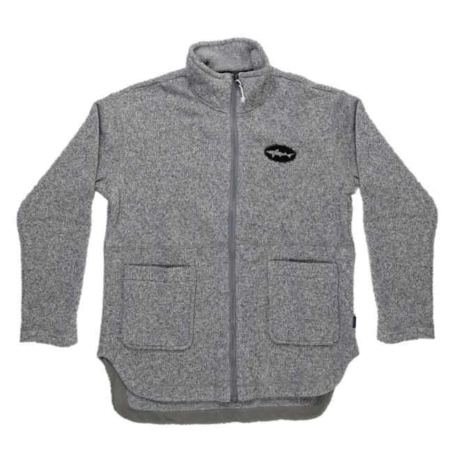 The Patagonia W Heather Gray Full Zip Sweater Coat features recycled polyester fleece, a stand-up collar, two large front pockets, a black patch with a white fish logo on the left chest, and a slightly curved hem for added style and comfort.