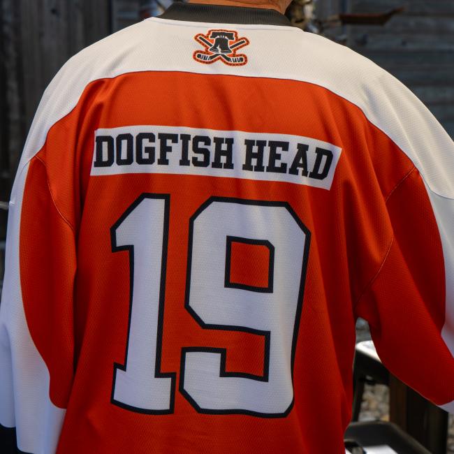 Close-up of the back of the jersey. The name on the jersey is